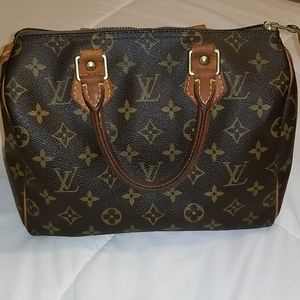 Authentic Louis Vuitton Monogram Speedy 25